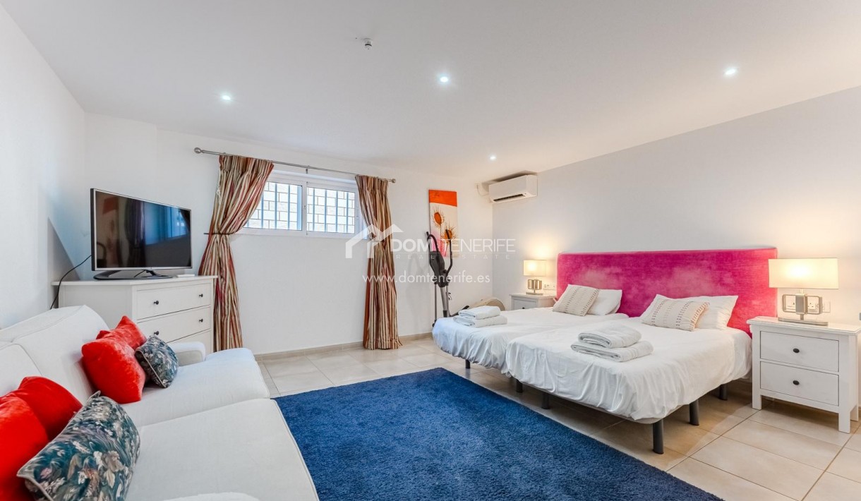 Venta - Chalet independiente -
Guía de Isora  - Playa La Arena