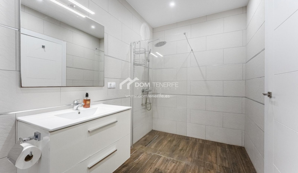 Venta - Chalet independiente -
Guía de Isora  - Playa La Arena