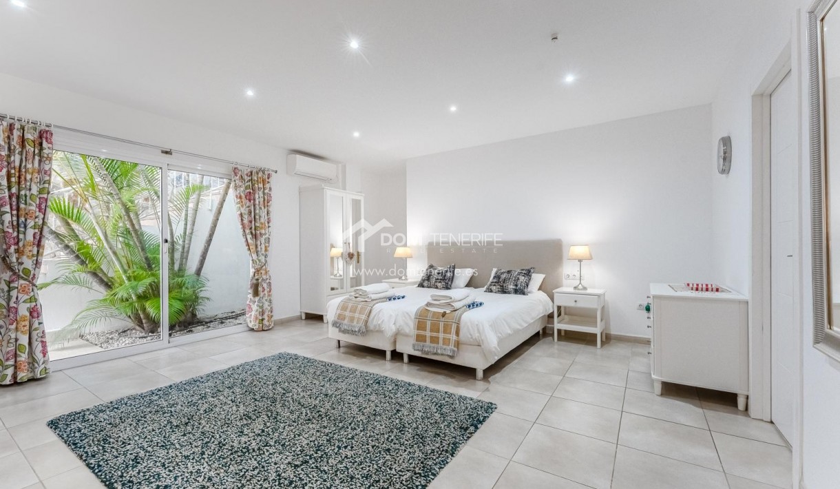 Venta - Chalet independiente -
Guía de Isora  - Playa La Arena