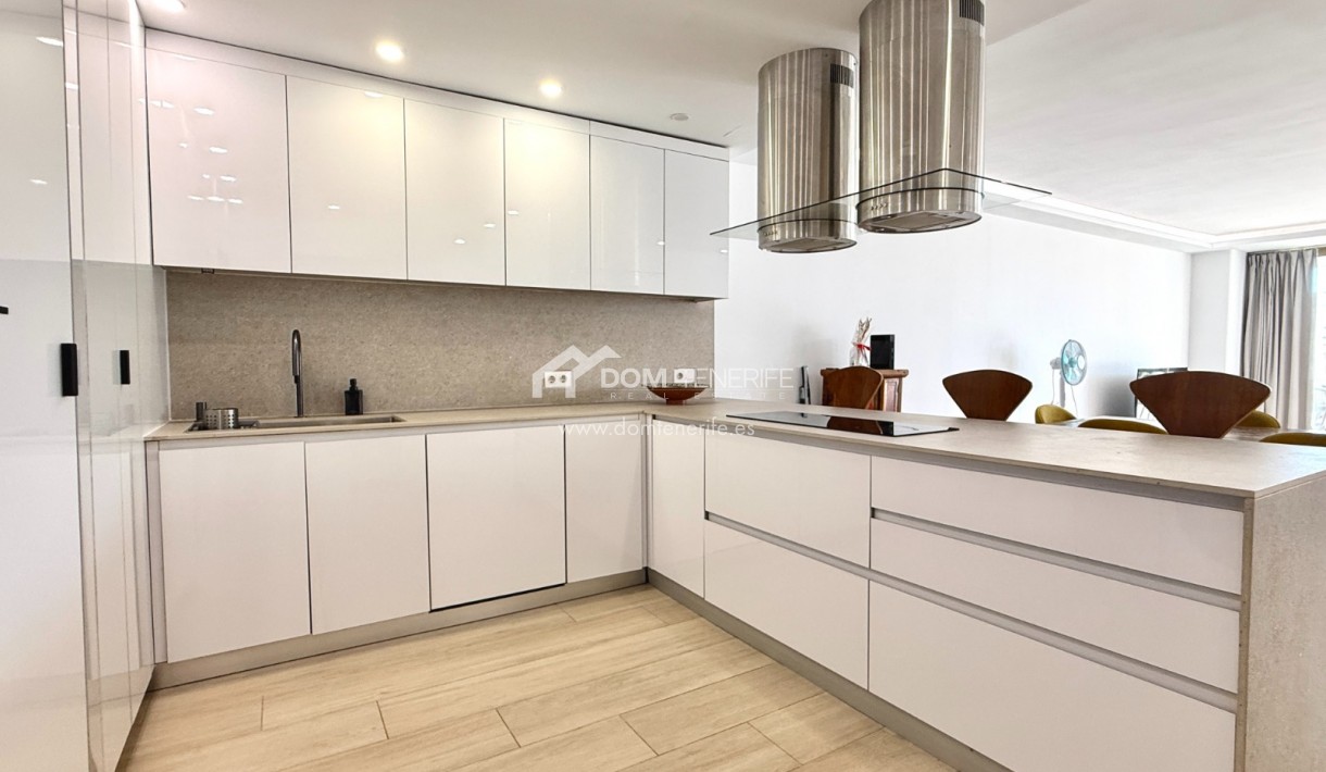 Продажа - Апартамент -
Адехе - Маразул