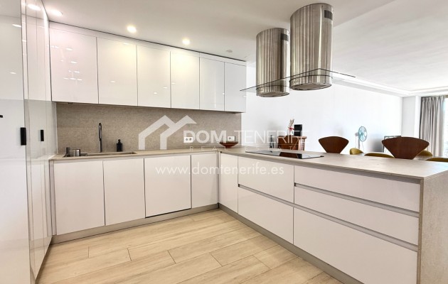 Продажа - Апартамент -
Адехе - Маразул