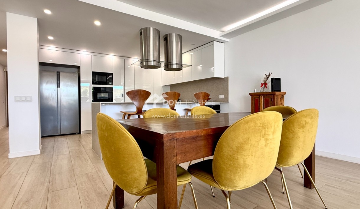 Продажа - Апартамент -
Адехе - Маразул