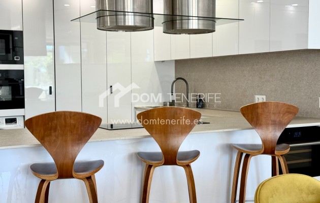 Продажа - Апартамент -
Адехе - Маразул