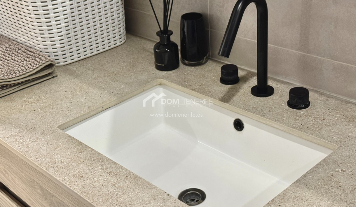 Продажа - Апартамент -
Адехе - Маразул