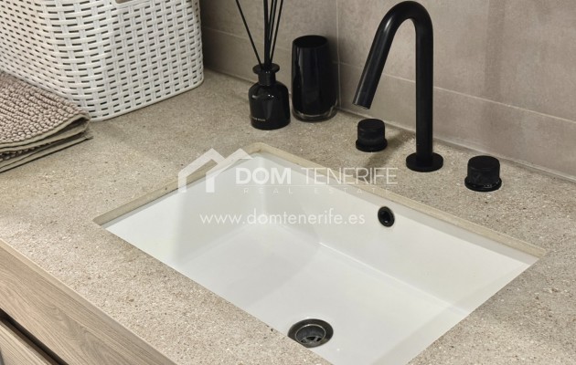 Продажа - Апартамент -
Адехе - Маразул