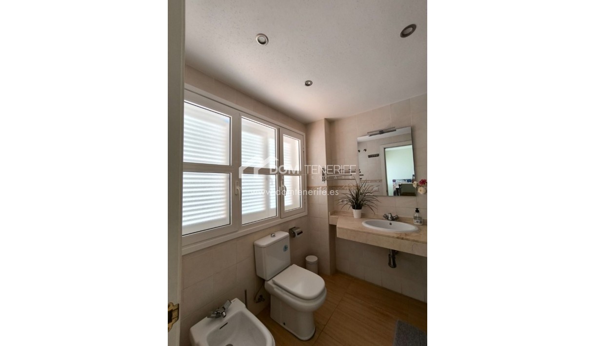 Продажа - Таунхаус -
Адехе - Эль Мадроняль