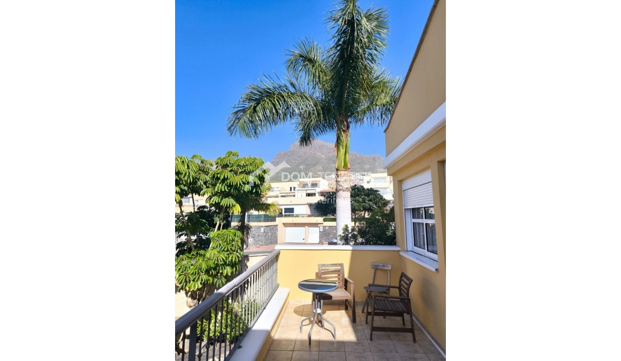 Продажа - Таунхаус -
Адехе - Эль Мадроняль