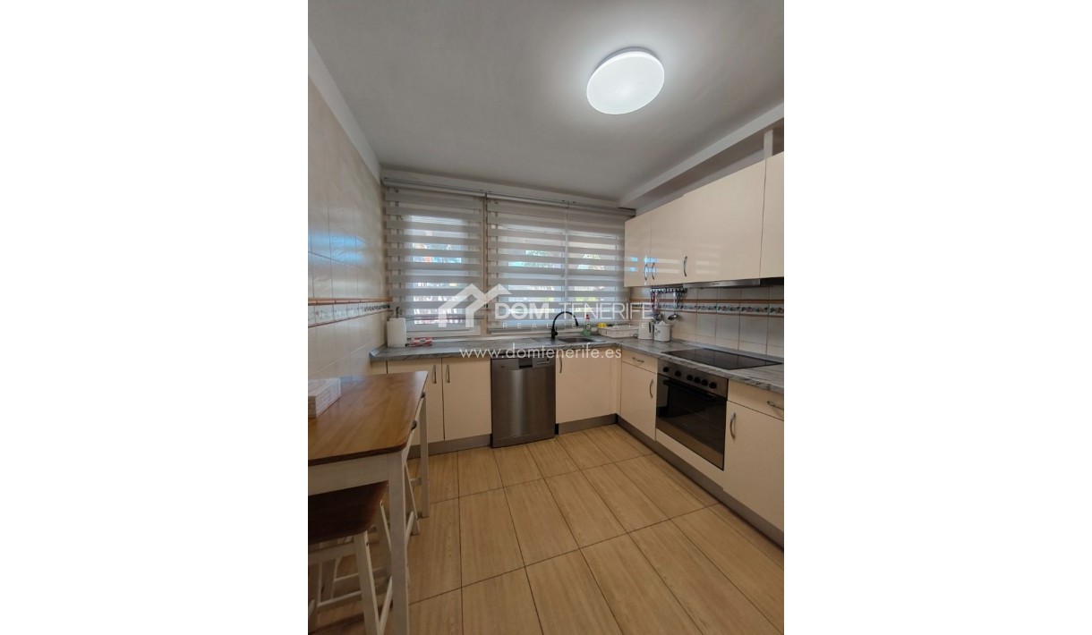 Продажа - Таунхаус -
Адехе - Эль Мадроняль