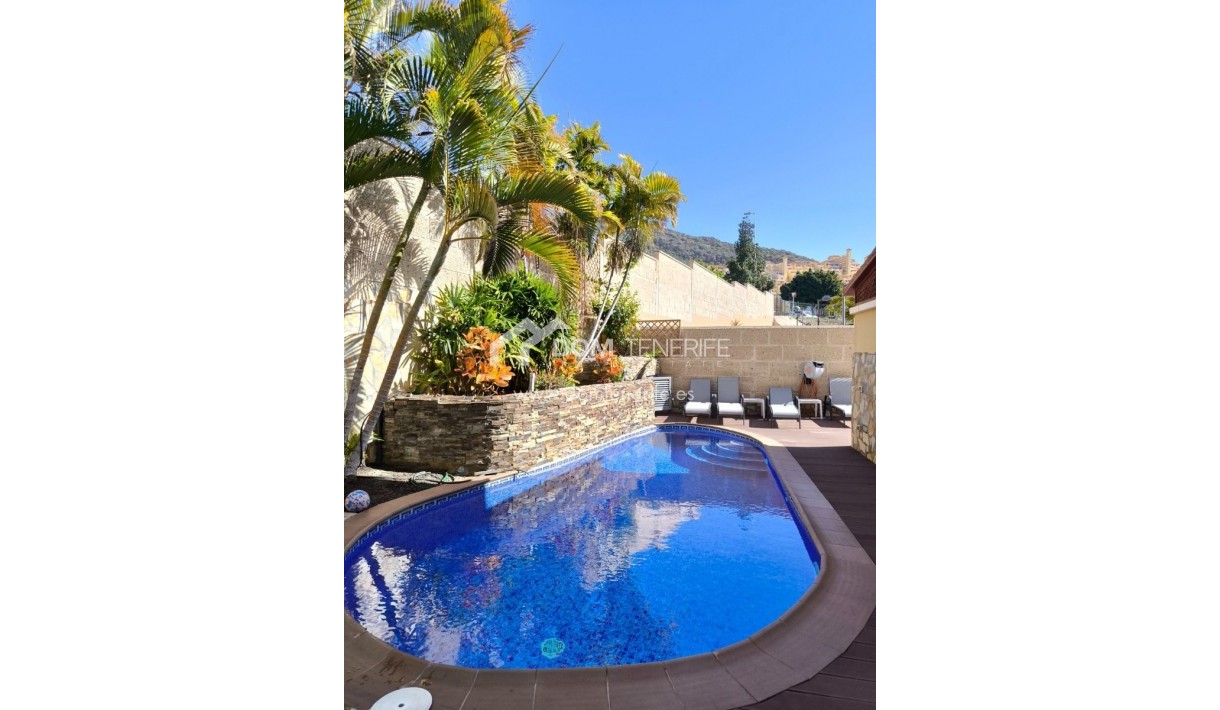 Дом с частным бассейном на Тенерифе