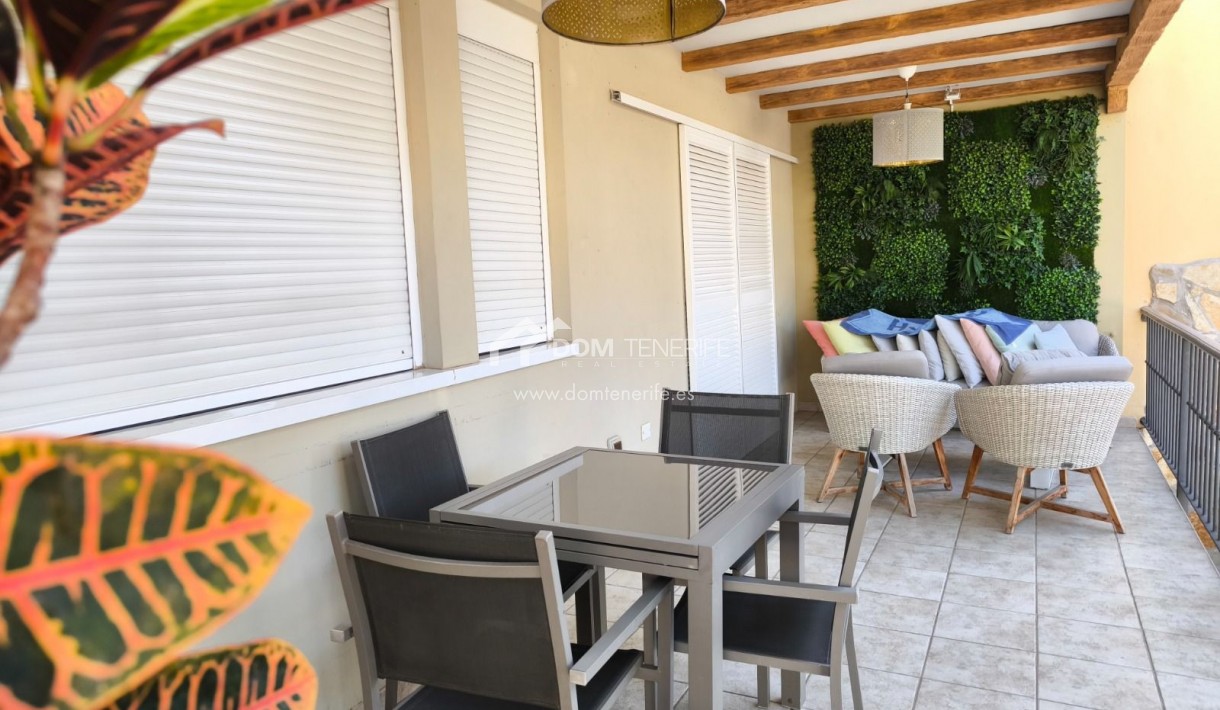 Продажа - Таунхаус -
Адехе - Эль Мадроняль