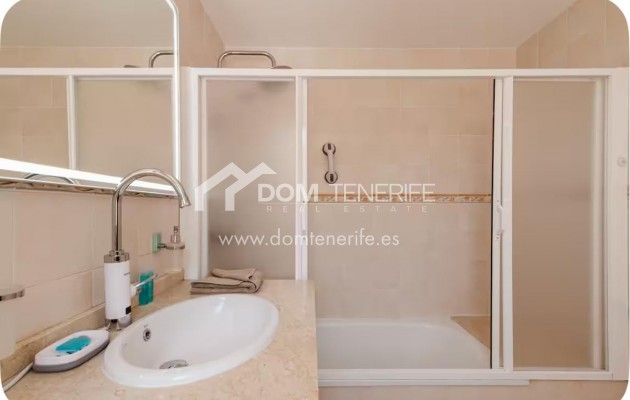 Wiederverkauf - Stadthaus -
Adeje - El Madroñal