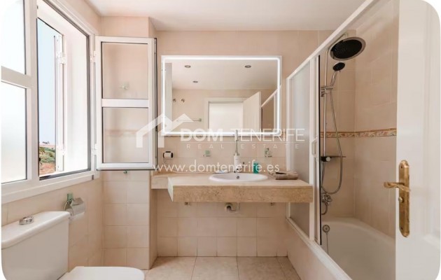 Wiederverkauf - Stadthaus -
Adeje - El Madroñal