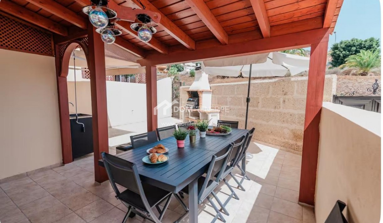 Wiederverkauf - Stadthaus -
Adeje - El Madroñal