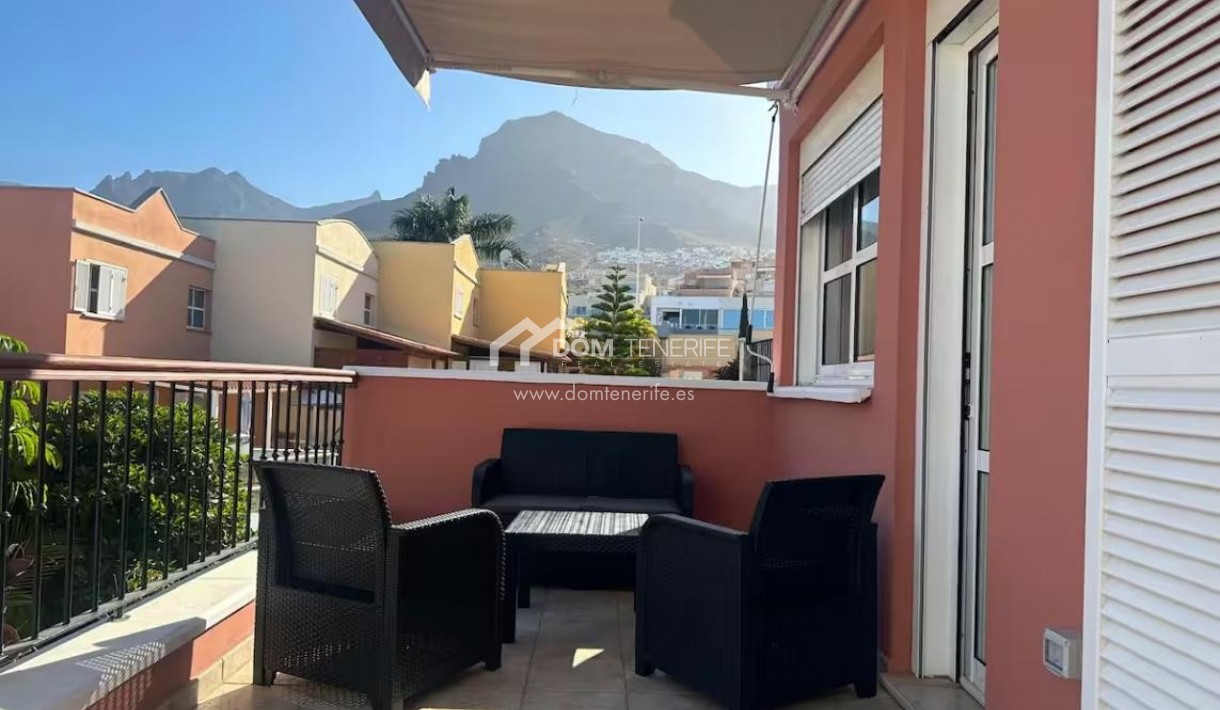 Wiederverkauf - Stadthaus -
Adeje - El Madroñal