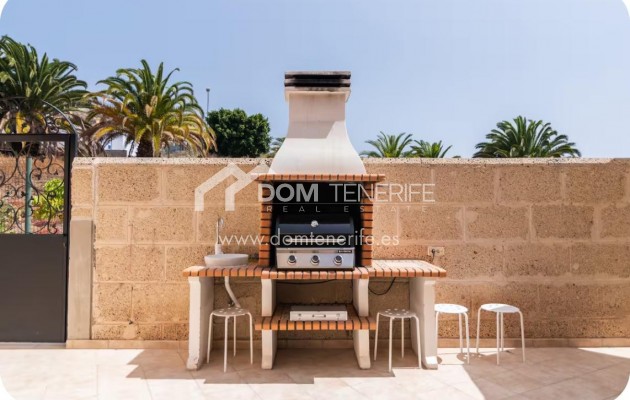 Wiederverkauf - Stadthaus -
Adeje - El Madroñal