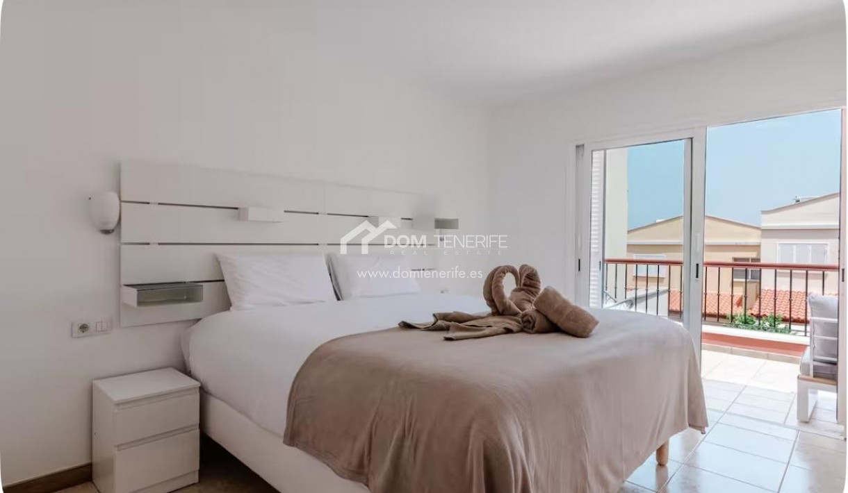 Wiederverkauf - Stadthaus -
Adeje - El Madroñal