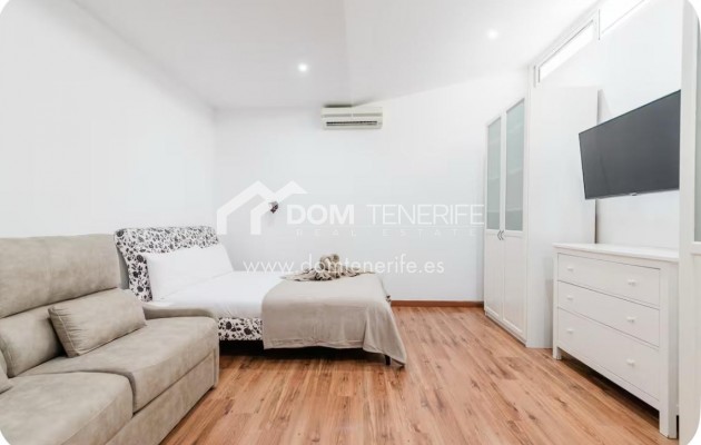 Wiederverkauf - Stadthaus -
Adeje - El Madroñal