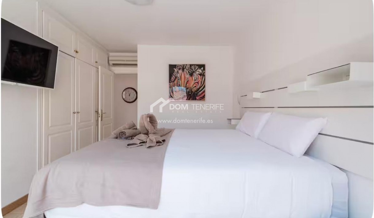 Wiederverkauf - Stadthaus -
Adeje - El Madroñal