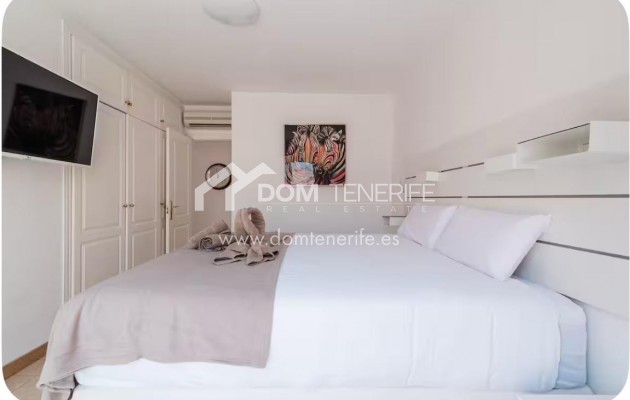 Wiederverkauf - Stadthaus -
Adeje - El Madroñal