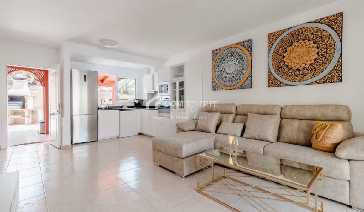 Wiederverkauf - Stadthaus -
Adeje - El Madroñal