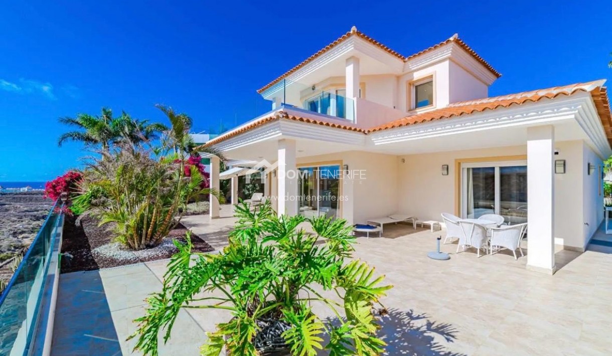 Wiederverkauf - Villa -
Adeje - La Caleta