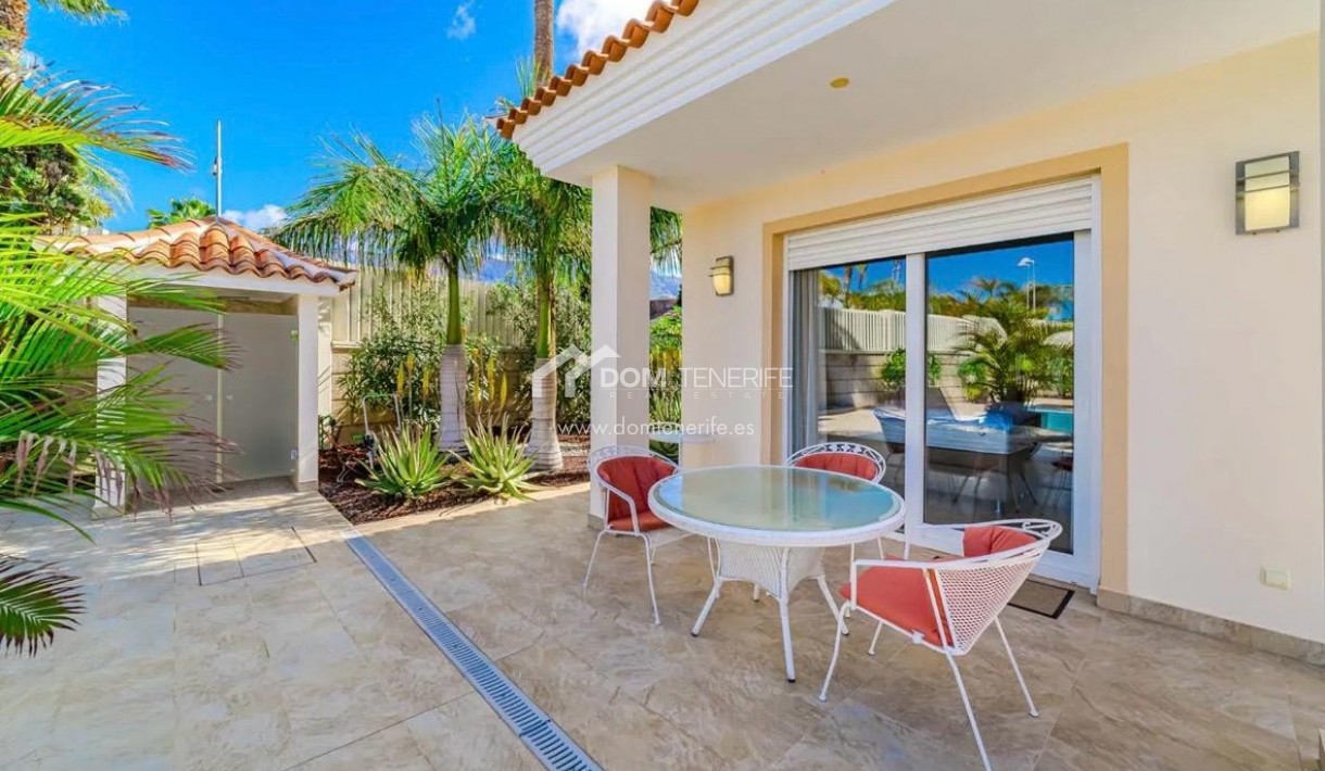 Wiederverkauf - Villa -
Adeje - La Caleta