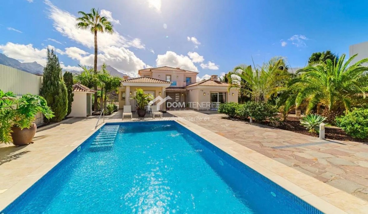 Wiederverkauf - Villa -
Adeje - La Caleta