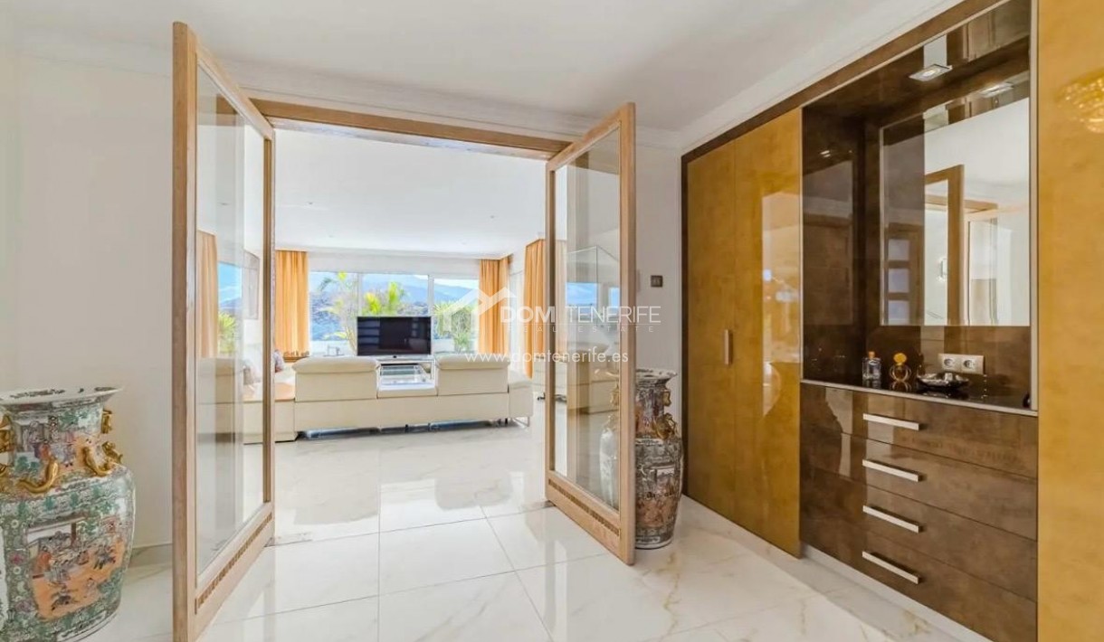 Wiederverkauf - Villa -
Adeje - La Caleta