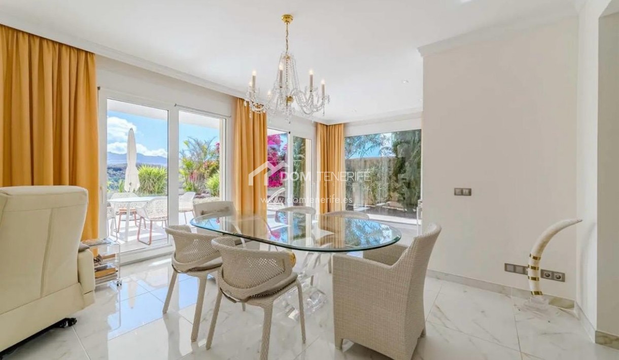 Wiederverkauf - Villa -
Adeje - La Caleta