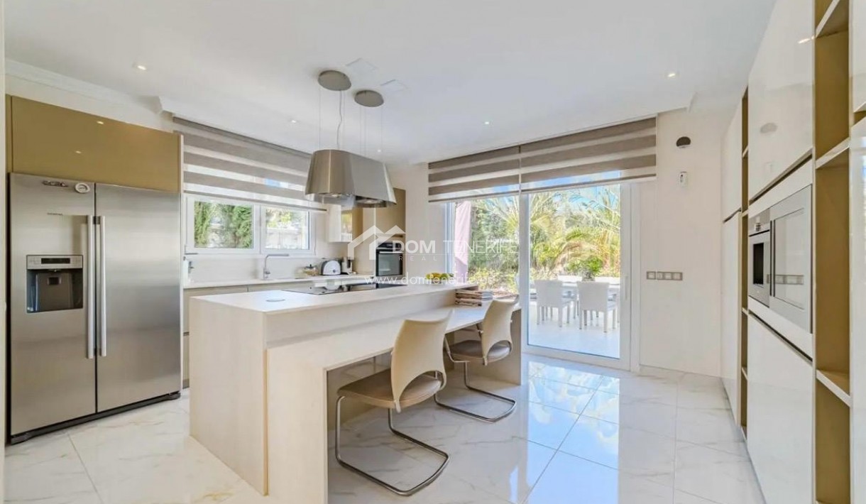 Wiederverkauf - Villa -
Adeje - La Caleta