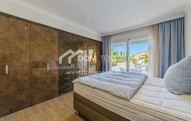 Wiederverkauf - Villa -
Adeje - La Caleta