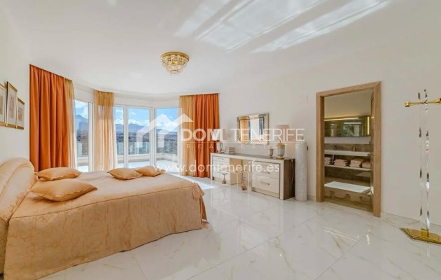 Wiederverkauf - Villa -
Adeje - La Caleta