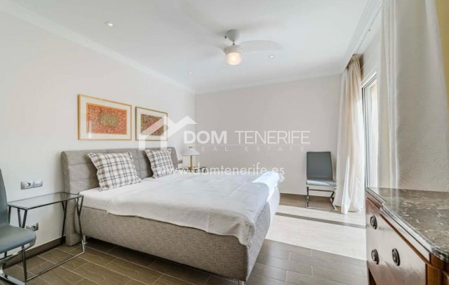 Wiederverkauf - Villa -
Adeje - La Caleta