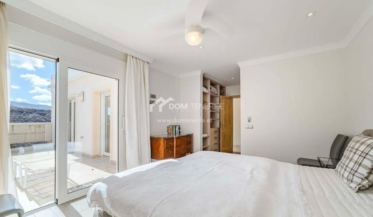 Wiederverkauf - Villa -
Adeje - La Caleta