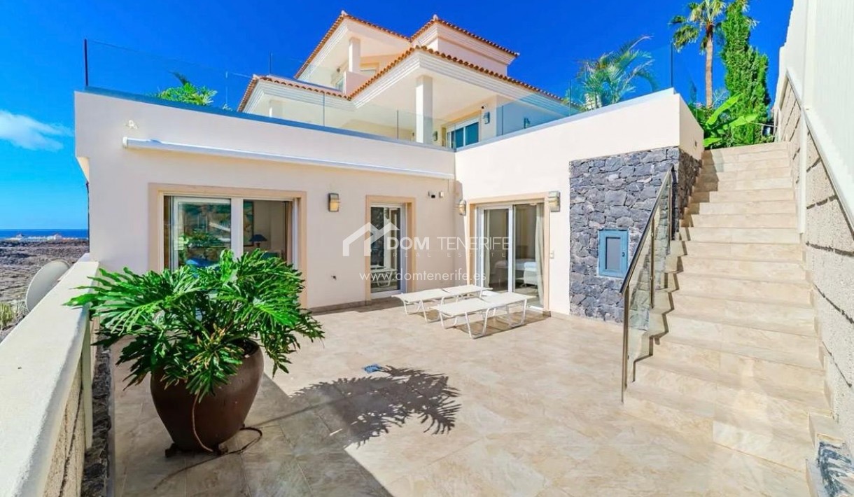 Wiederverkauf - Villa -
Adeje - La Caleta