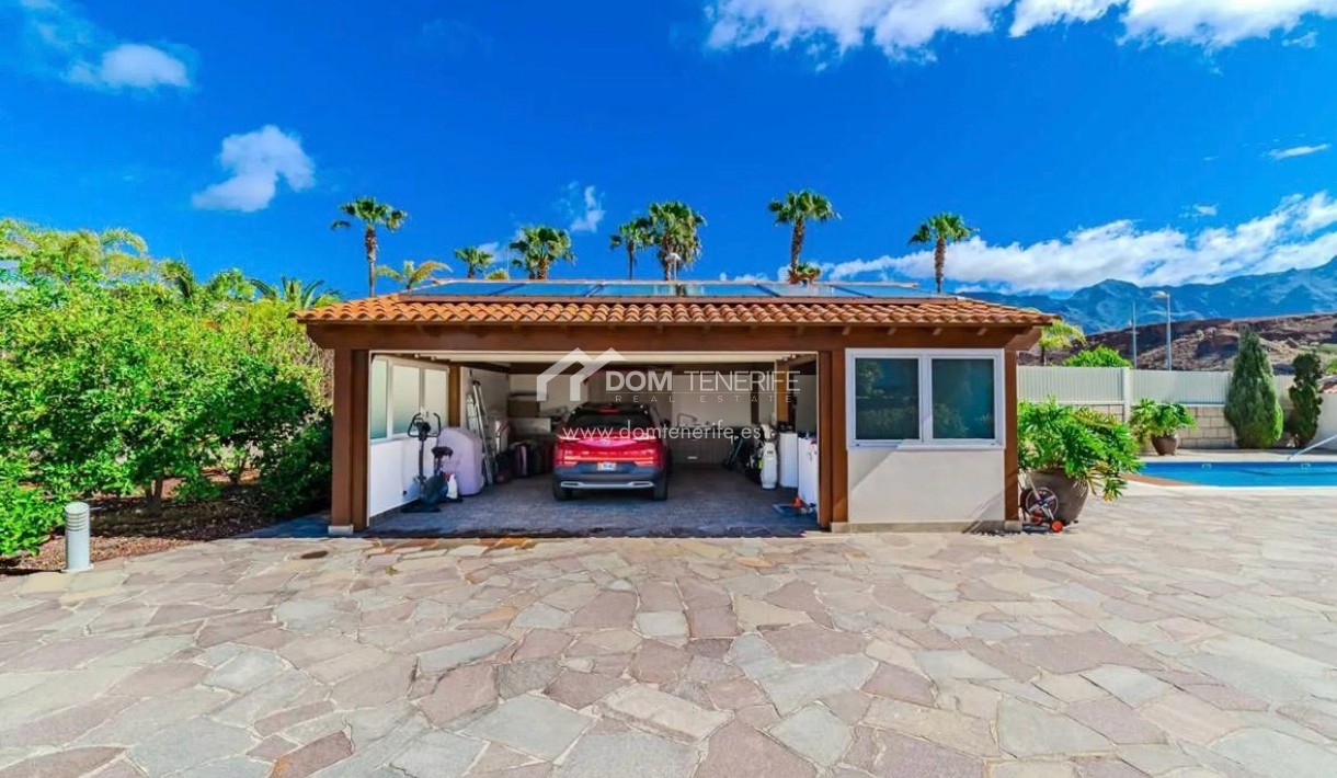 Wiederverkauf - Villa -
Adeje - La Caleta