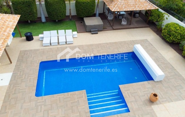 Wiederverkauf - Villa -
Adeje - La Caleta