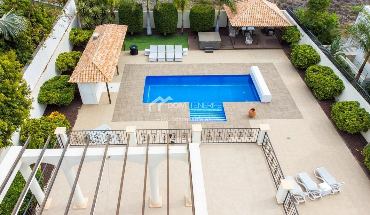 Wiederverkauf - Villa -
Adeje - La Caleta