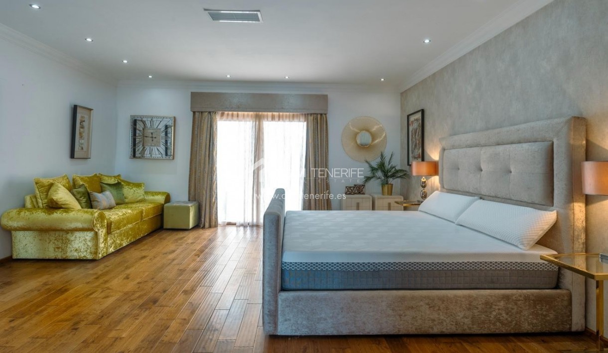 Wiederverkauf - Villa -
Adeje - La Caleta