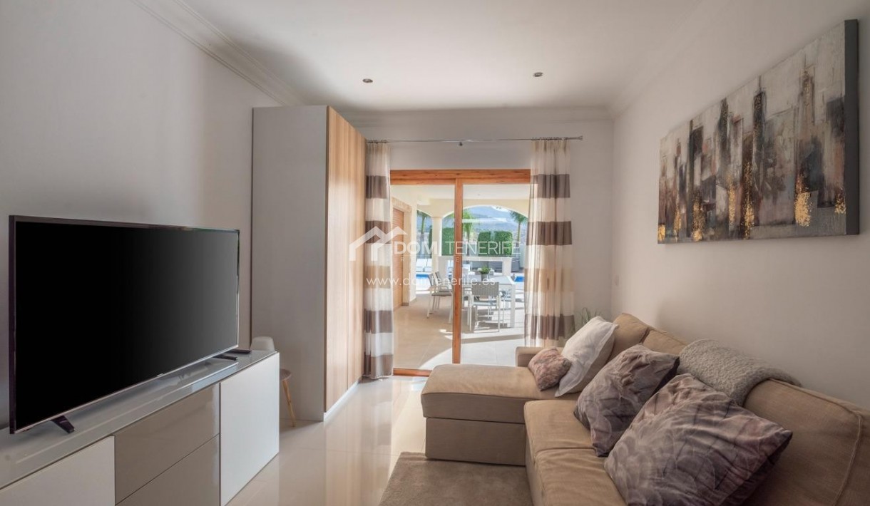 Wiederverkauf - Villa -
Adeje - La Caleta