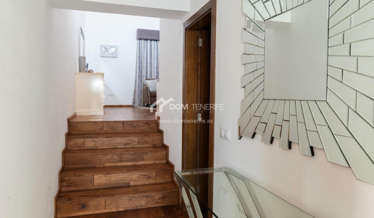 Wiederverkauf - Villa -
Adeje - La Caleta