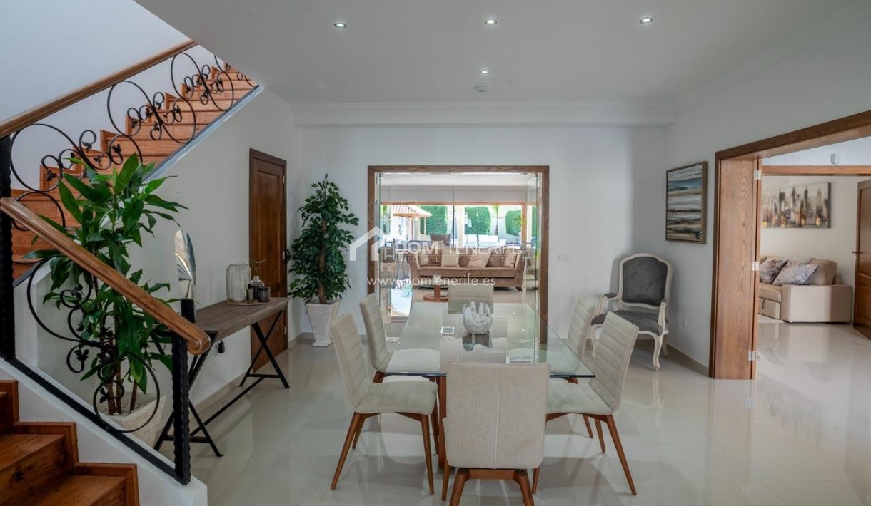 Wiederverkauf - Villa -
Adeje - La Caleta