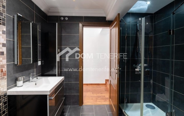 Wiederverkauf - Villa -
Adeje - La Caleta