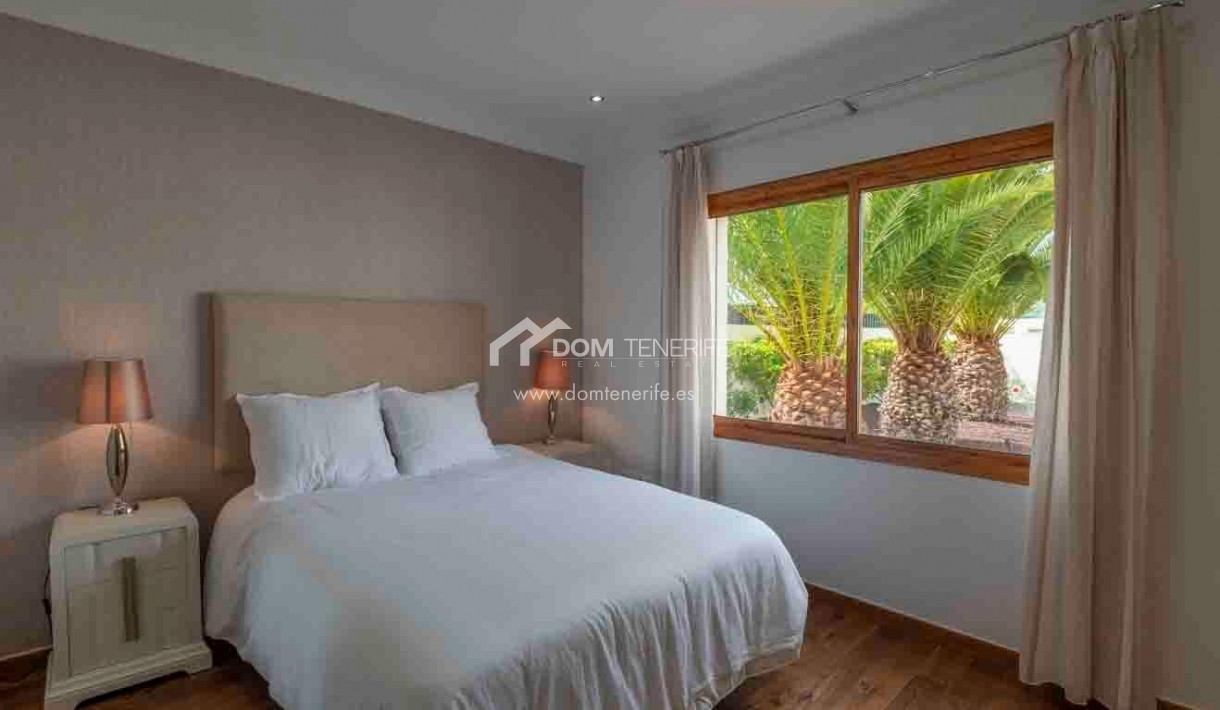 Wiederverkauf - Villa -
Adeje - La Caleta