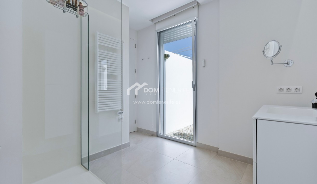 Revente - Villa -
Guía de Isora  - Playa San Juan