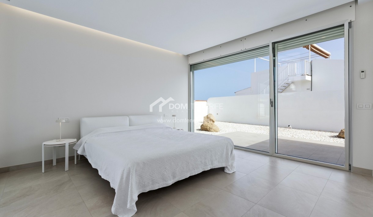 Revente - Villa -
Guía de Isora  - Playa San Juan