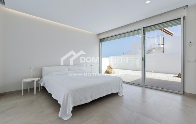 Revente - Villa -
Guía de Isora  - Playa San Juan