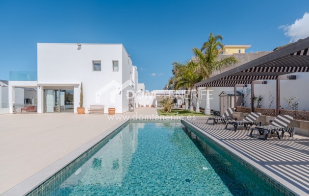 Revente - Villa -
Adeje - Roque del Conde