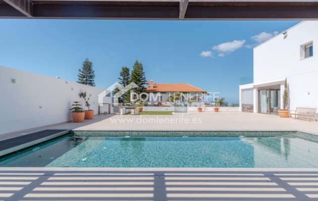 Revente - Villa -
Adeje - Roque del Conde