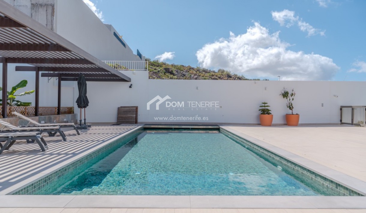 Revente - Villa -
Adeje - Roque del Conde